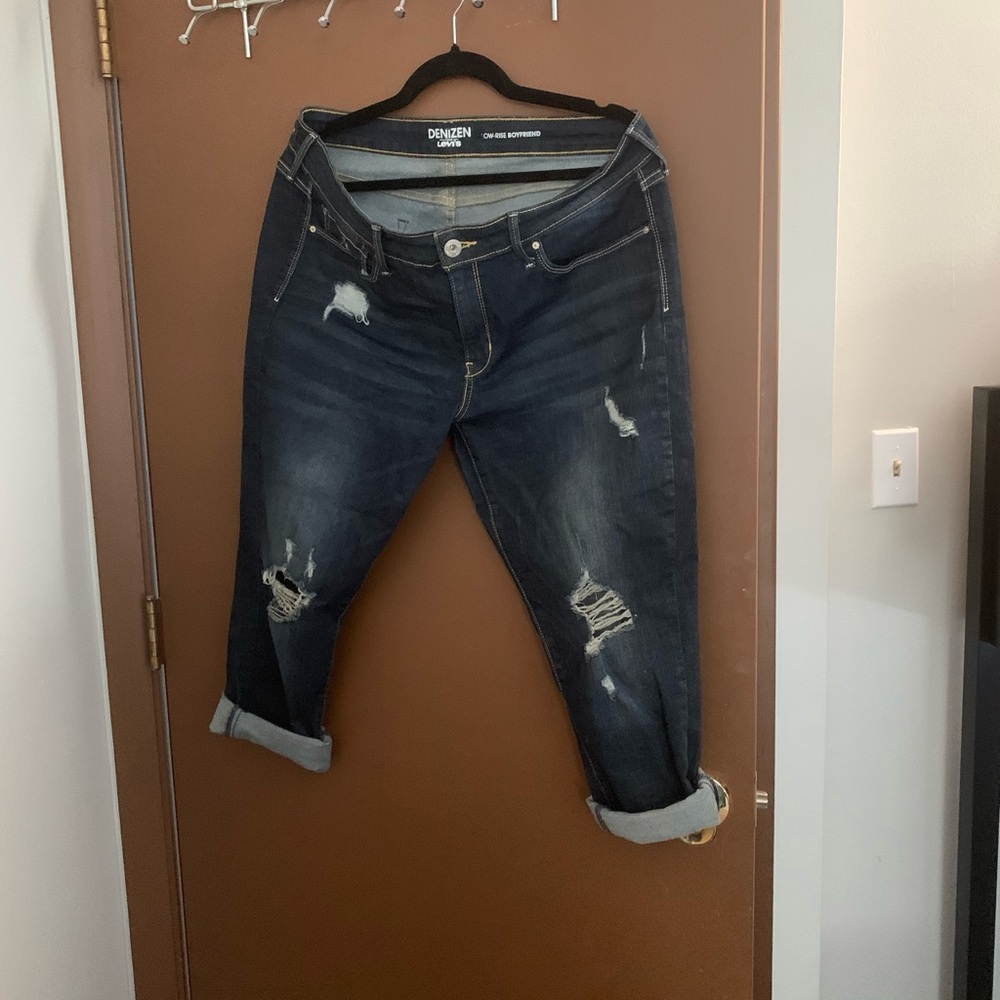 Denizen Dark Wash Distressed Jeans